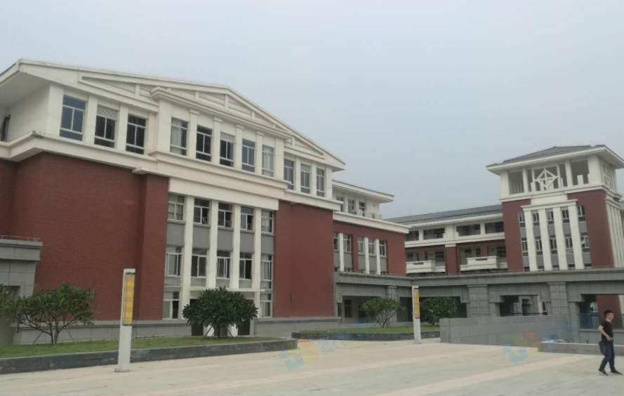 福建省高中排名揭晓，福州一中稳居榜首，厦门3所学校入围前五