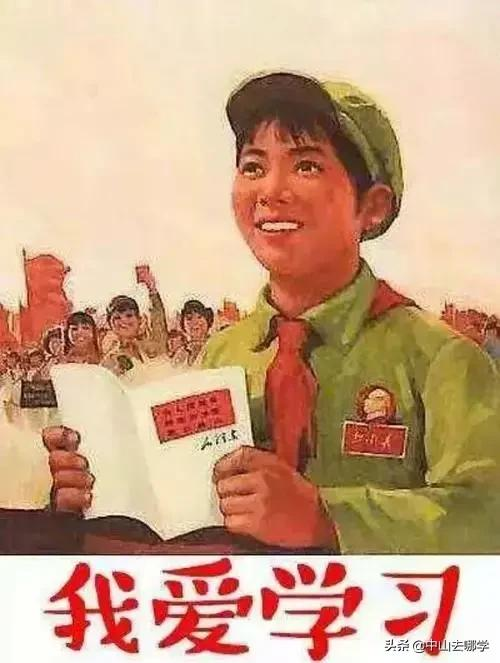 开学啦！现场多图预警：妈趴窗，爹爬墙，脸贴地！场面过于欢乐