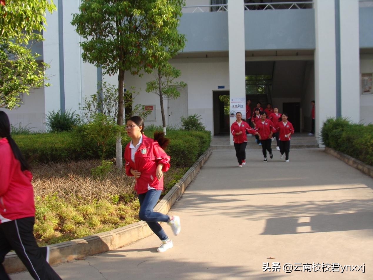 云南曲靖财经学校的校园环境怎么样？