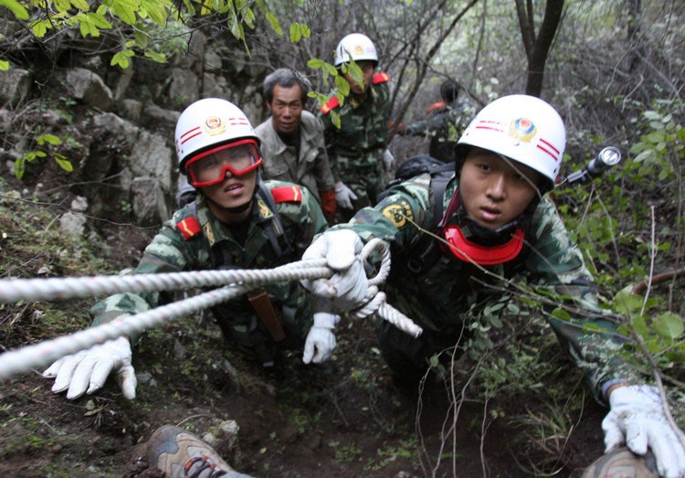 13年前，北京教师爬山离奇失踪，留下一张纸条，引发网友无数猜想