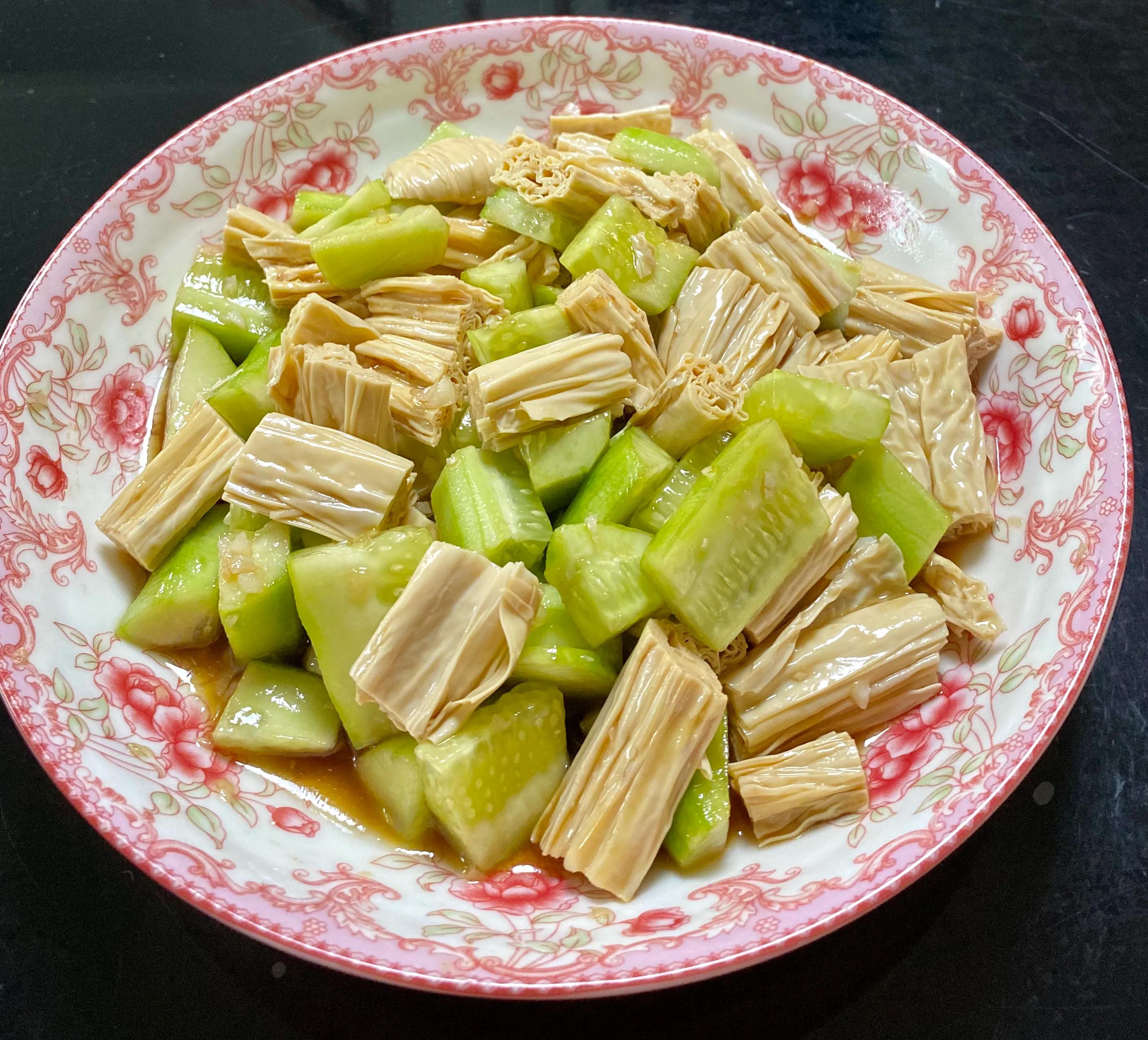 营养餐食谱大全（分享16道用心搭配的美味菜）