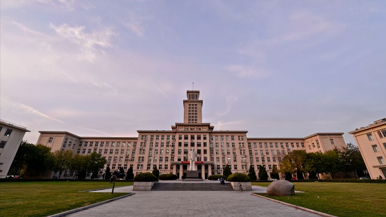 南开大学是顶尖大学吗？报考南开大学要什么条件？可选哪些专业？