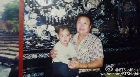 全世界“紫爱你”｜四次元小王子金泰亨的1230种魅力
