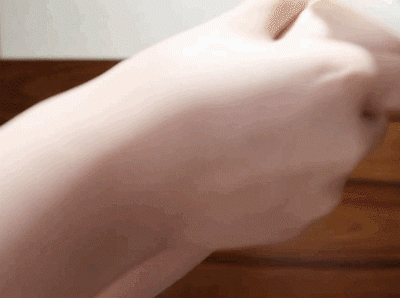 涂身体乳vs不涂身体乳，不仅皮肤差距大，原来“毛发”也跟着长