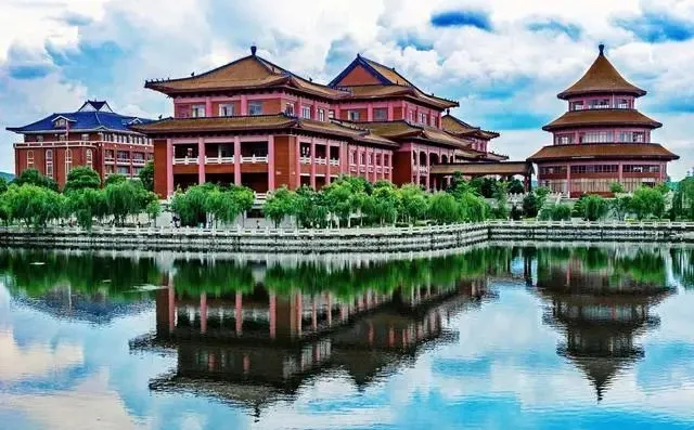 我国医学类院校排名，以录取分数线为依据，在河南就业很轻松