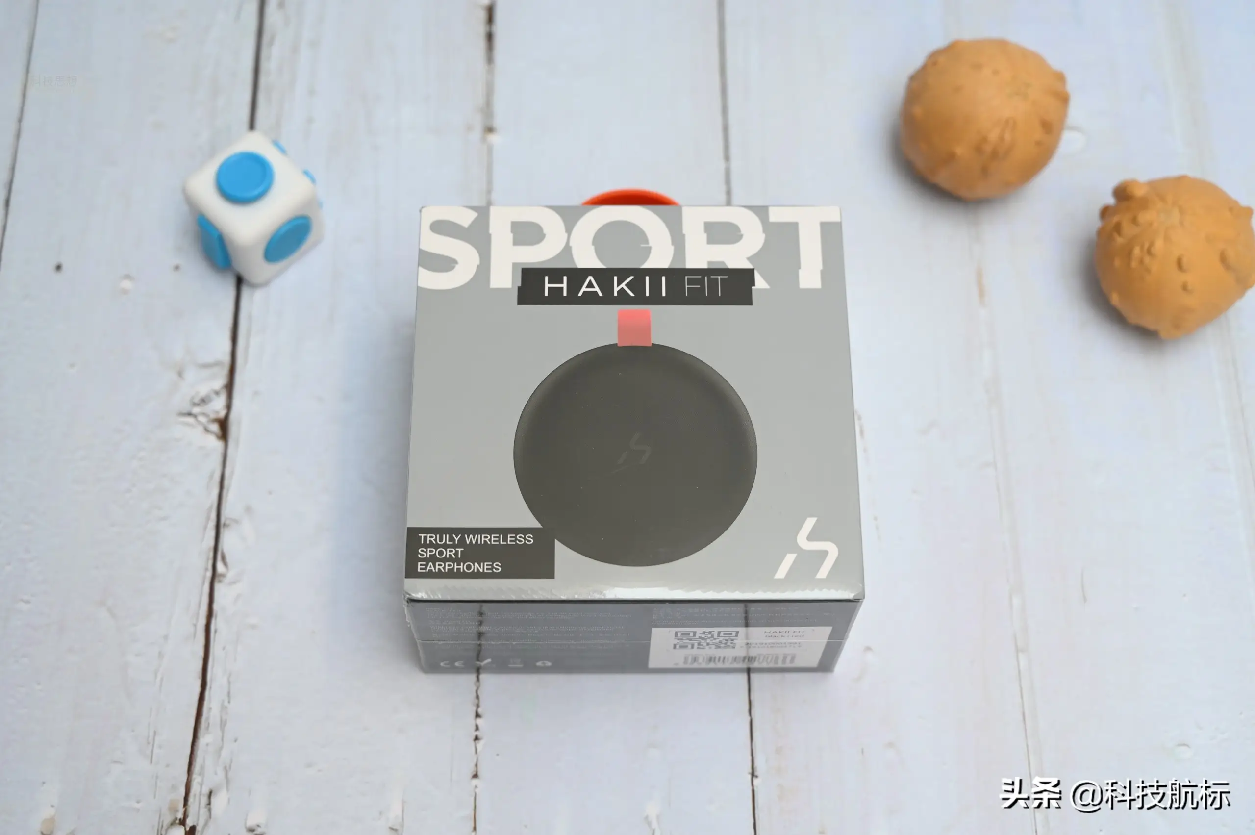 一套耳机三种戴法，畅听HAKII FIT真无线耳机，让运动更痛快