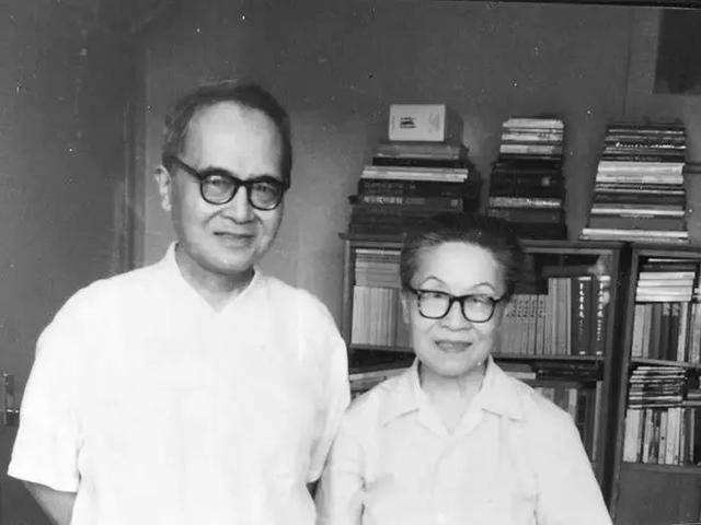 《我们仨》最触动人心的15句话，柴米油盐磨不灭的爱情，真挚感人
