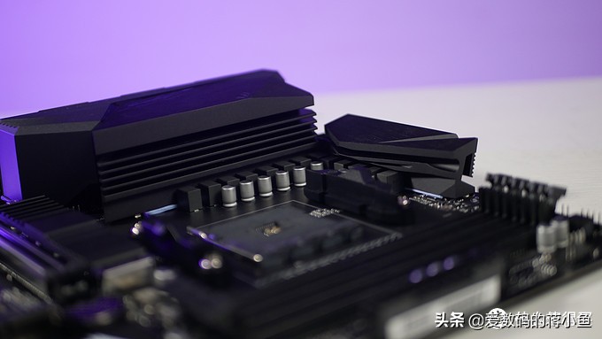 小鱼搞机技嘉B550M AORUS PRO评测