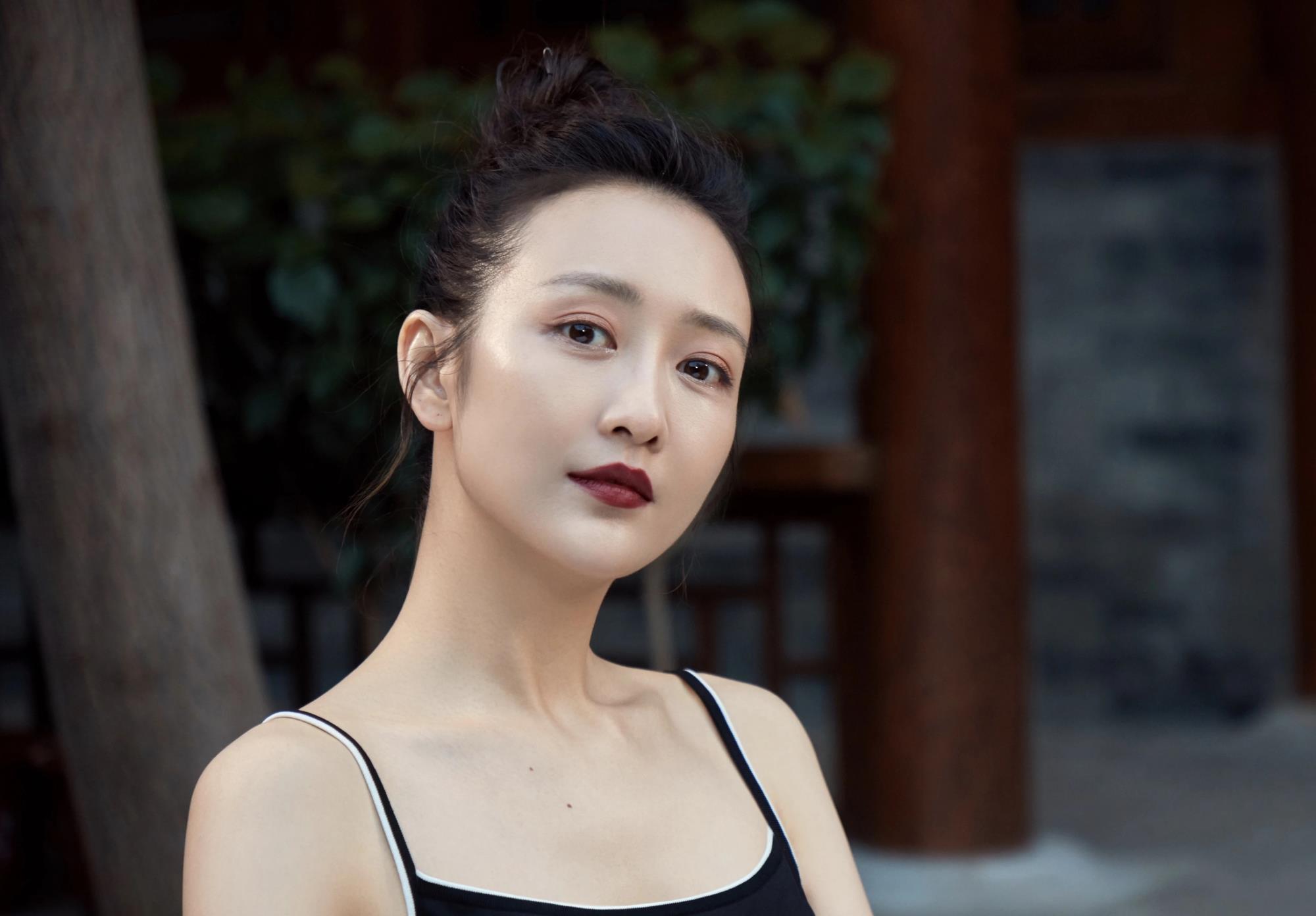 “性感女人”王鸥，绯闻一言难尽，她的故事远比你想得更精彩