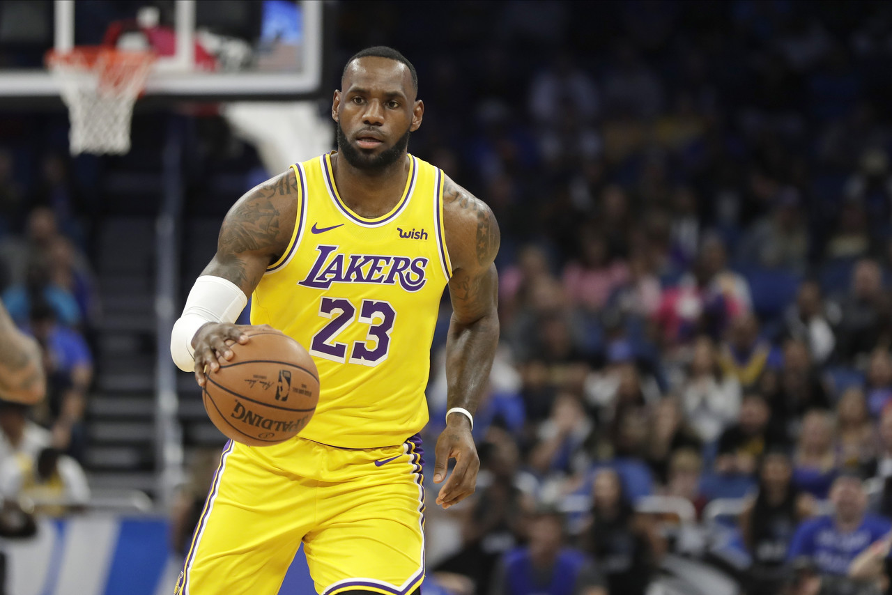 13年老詹总决真靠雷阿伦拯救看了抢七他的表现答案很明显