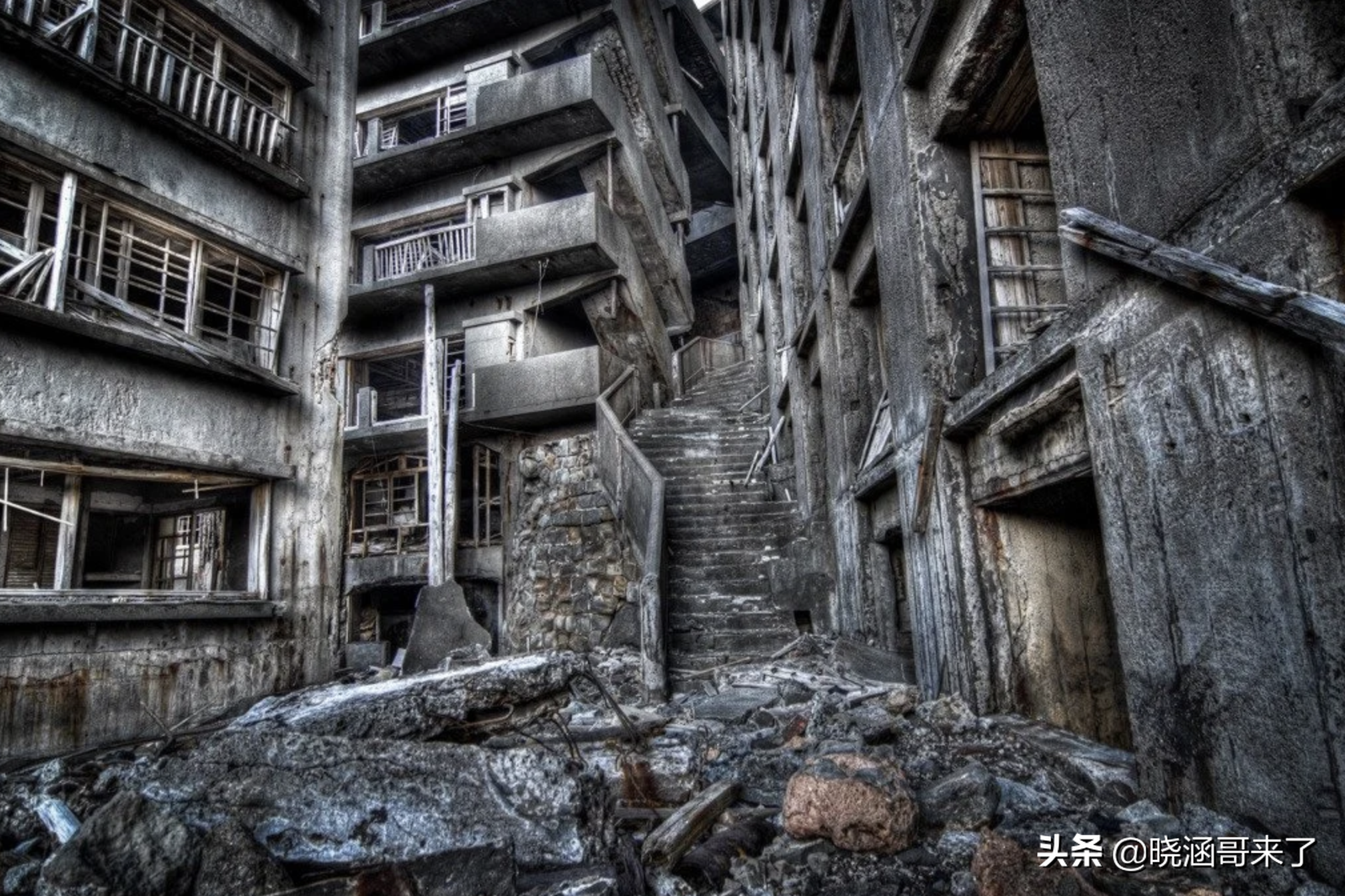 日本历史上地狱般的鬼岛，高楼遍布却无人居住，居民是如何消失的