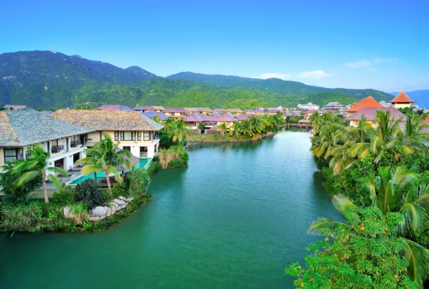 三亚旅游“红黑榜”，包含景点、住宿等方面，来三亚旅游不踩坑