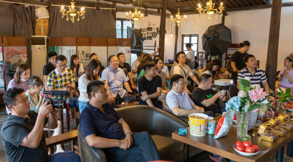 麻辣鲍鱼请杭州人民免费品鉴 即食海鲜产品受热捧 成投资赛道新