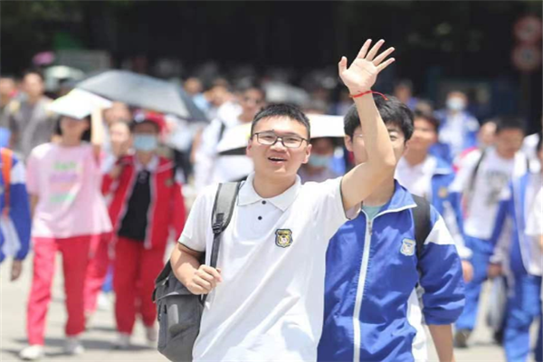 高考成绩450-500分数段的考生，可报考的3大专业，中等生的福利