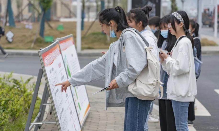 单招与高考都能进大专，那么两者有什么差别？学生别等报考才知道