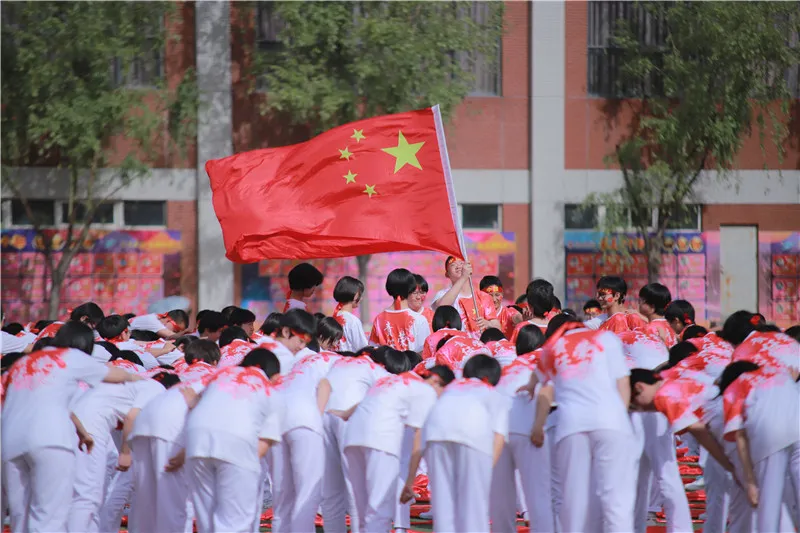 超燃运动盛会·震撼灞柳河畔！西安铁一中滨河第八届体育节暨田径运动会火热进行中……