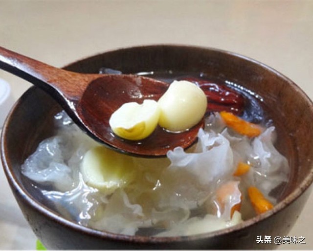 銀耳蓮子湯,銀耳蓮子湯的功效和作用