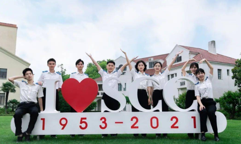 上海很神秘的二本大学，知名度并不高，但毕业生多数成为公务员