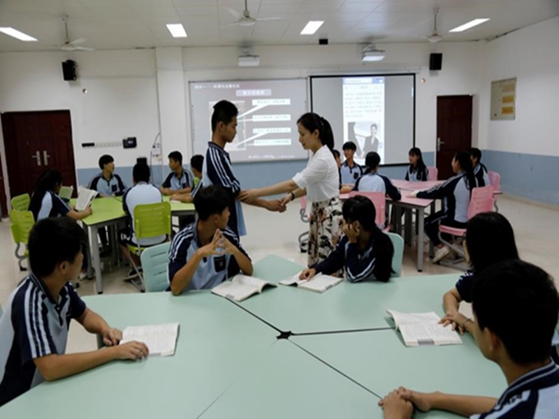 南宁市六职校：商贸专业群建设如火如荼，学生成为高职抢手货
