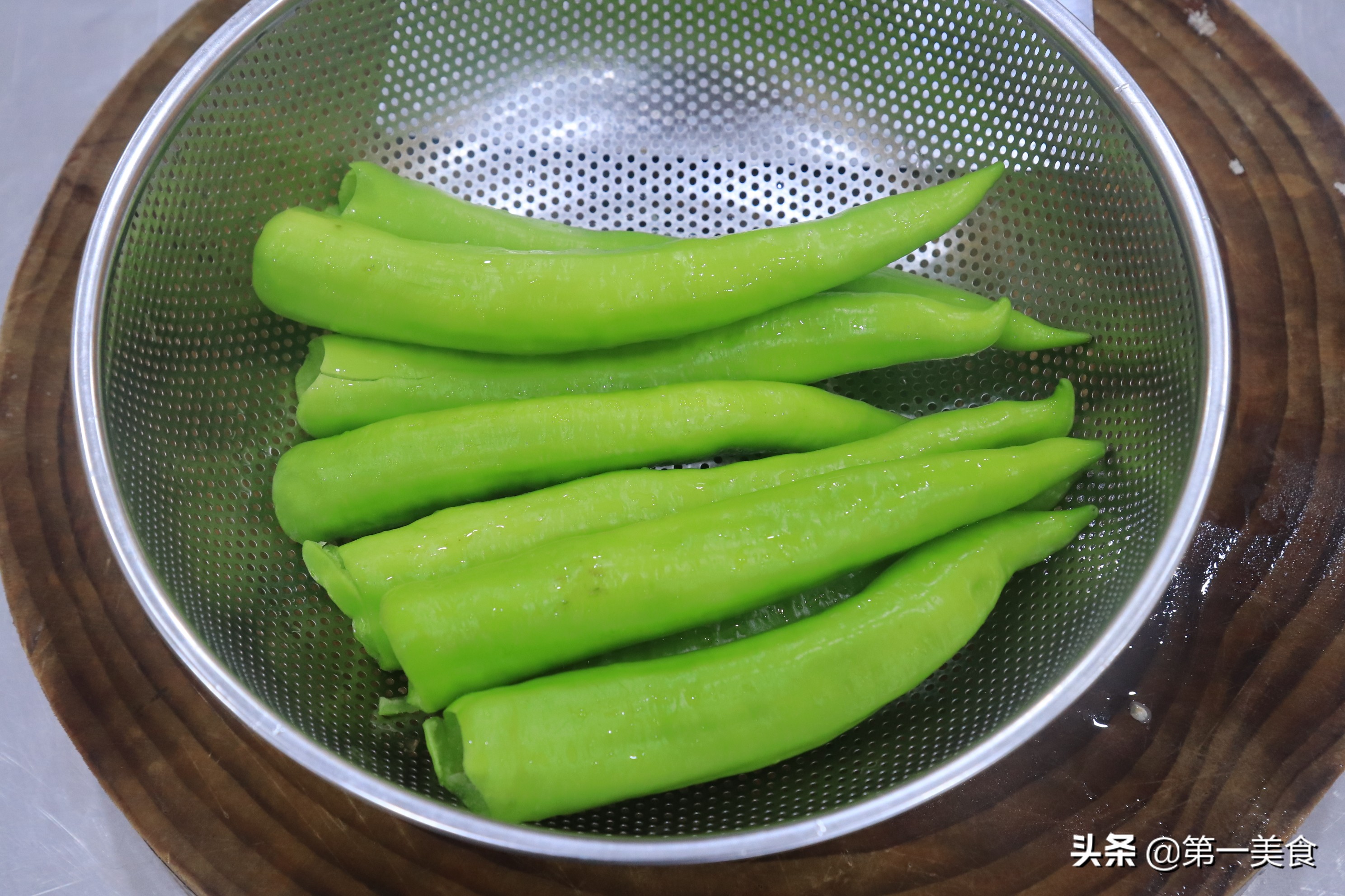 虎皮尖椒的做法,虎皮尖椒的做法家常菜