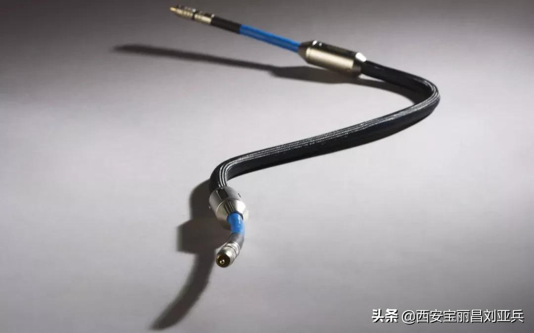 RCA(非平衡)与XLR(平衡)的区别