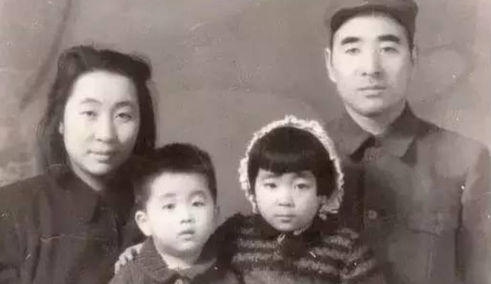 1955年，四位元帅夫人被授军衔，分别是哪四人？其他元帅夫人呢？