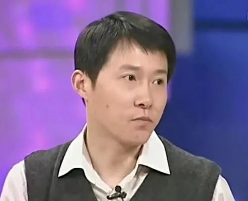 2005年火了的“千手观音”：拒绝富商下嫁理工男，现在怎样了