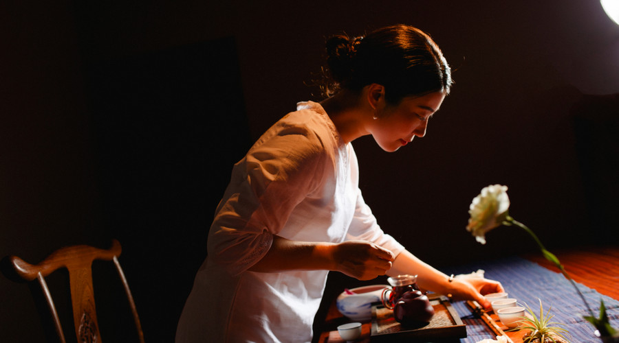 易经：坚持这3条，可以改变逆境，吸引好运气，人生路越走越顺！