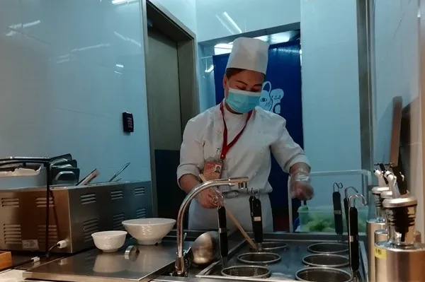 史上最低价！虹桥机场贵宾室，不是VIP也能进！最低9.9元两小时畅吃畅喝