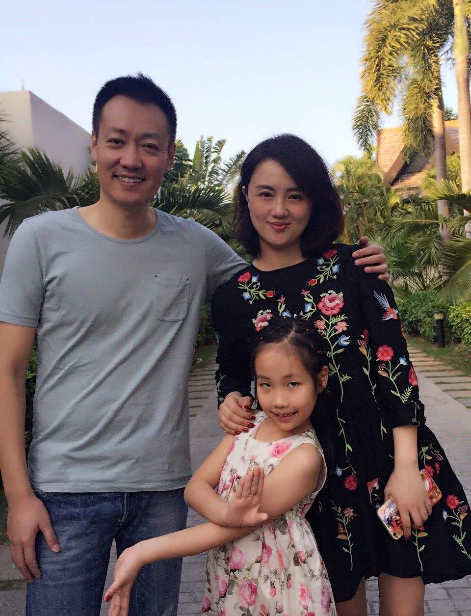 无绯闻、无情人，这6位男星个个是“妻管严”，堪称娱乐圈清流