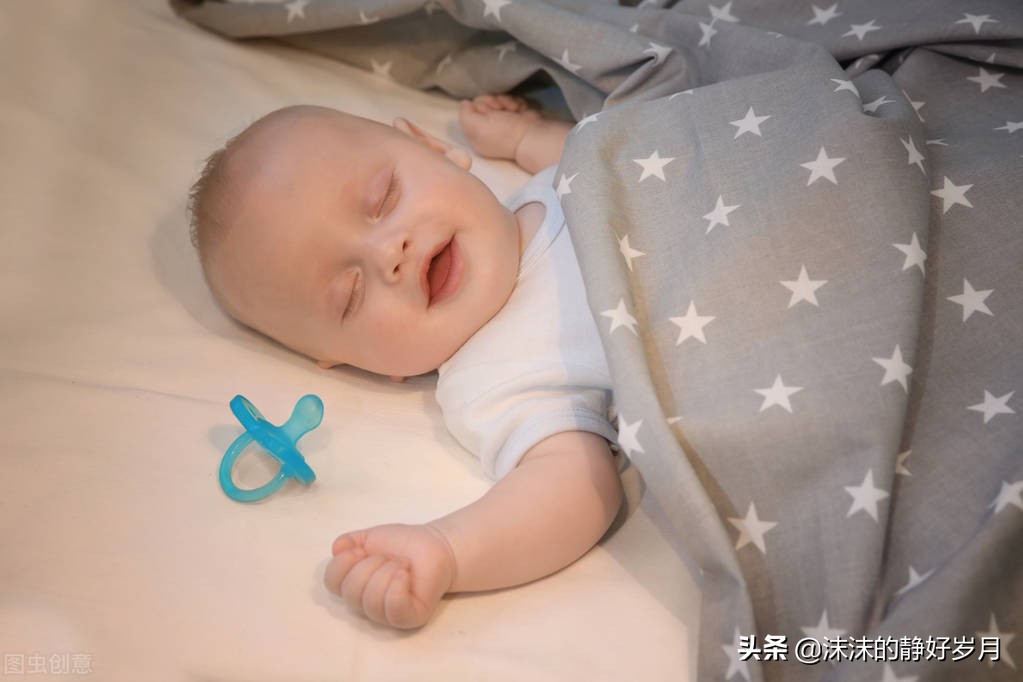 安抚奶嘴，安抚了宝宝的心，解放了妈妈的手，但仍有隐患存在