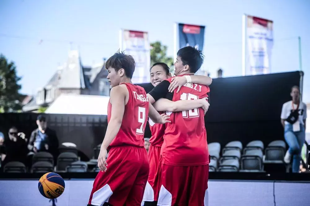 2017女篮3x3世界杯(中国3X3女篮称霸世界杯！中国篮球第一个世界冠军！姑娘们太棒了)