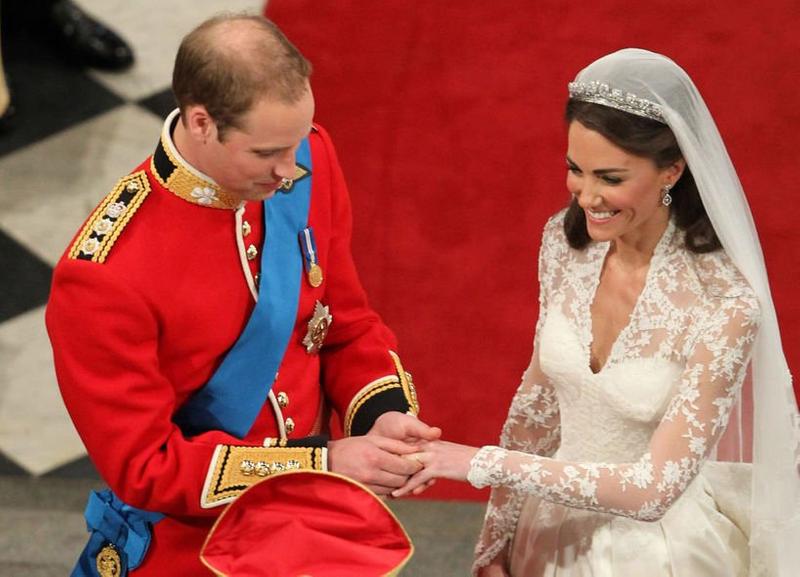 每年送她一件珠宝，省钱王子威廉送给凯特的小众珠宝礼物大盘点