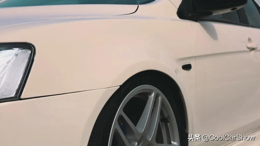 小哥爆改翼神，路人100%向你敬礼
