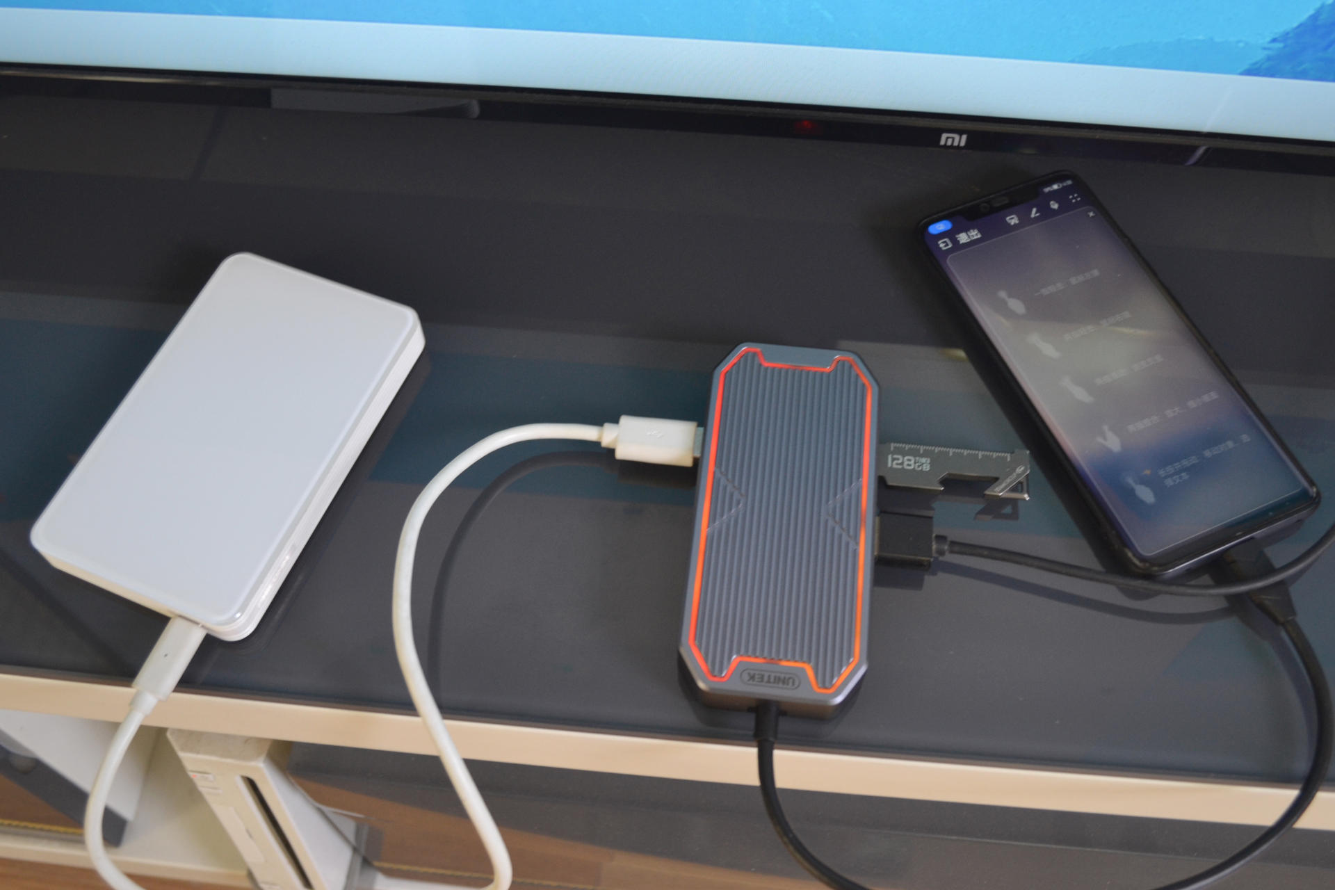 7合1接口+RGB灯效，优越者D029A扩展坞超好玩