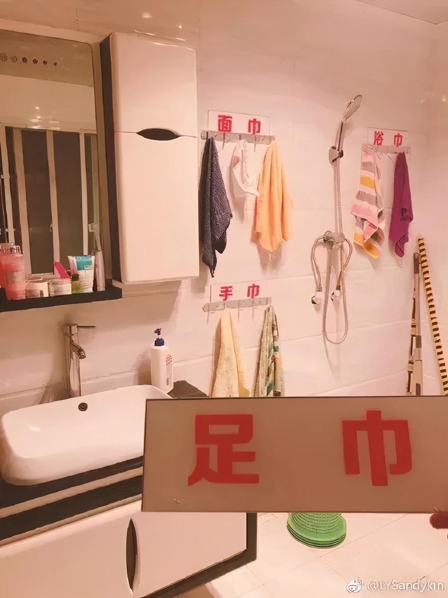 看着爸妈为我辛苦设计装修好的房子，我流下了泪水 