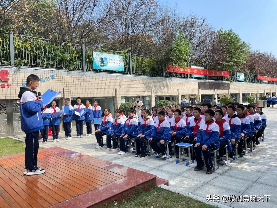 信陽浉河中學舉行“陽光小講壇”活動(圖14) 信陽浉河中學舉行“陽光小講壇”活動(圖14)