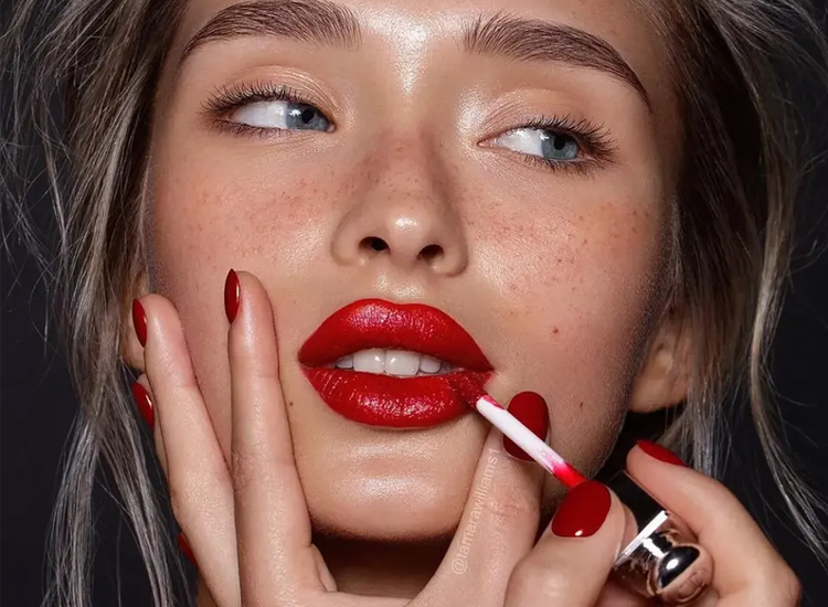 香奈儿＞迪奥＞YSL，贵的就是最好的！还是涂开架货更显气质？姐妹们来战！