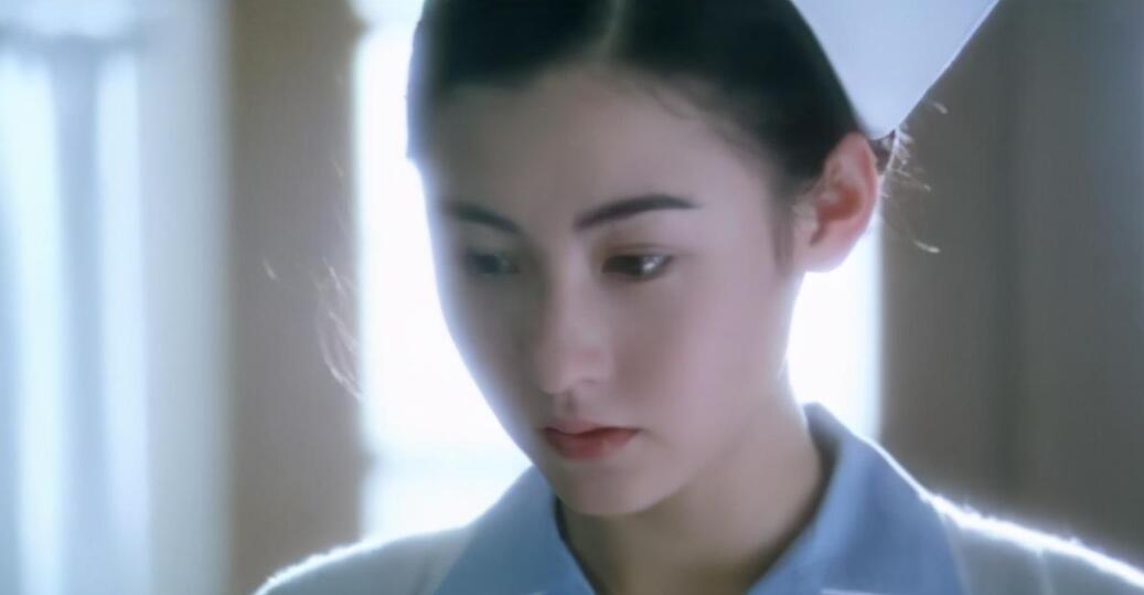 人前清纯女，人后却疯狂，这6位情史劲爆的女明星，令人一言难尽