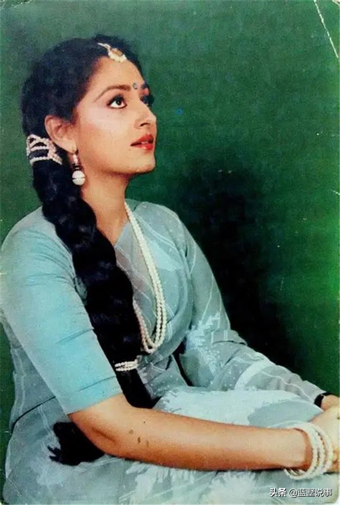 印度影片美丽的《哑女》贾亚·普拉达,巅峰时淡出银幕干什么了?