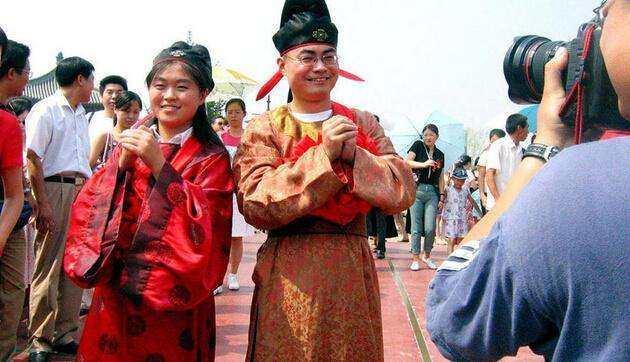 高考状元封神榜：第一名满分 第二名差一分 第三名至今还是个谜