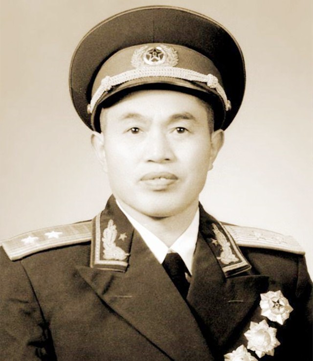 毛主席问王洪文和邓小平：我死后中国会是什么样子？二人如何回答