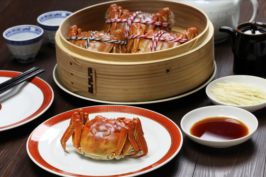 蒸螃蟹牢记3窍门，上锅蒸都不用绑绳，不掉腿不流黄，鲜嫩又肥美