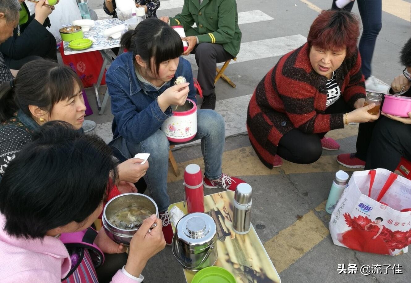 江苏高三学生杀害陪读母亲，悲剧的背后是“寒门学子”逆袭的不易