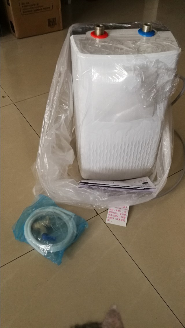 燃气壁挂炉热水来的慢，加装小厨宝可以解决