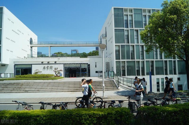 4所专科中的“双一流”名校，收分不高就业不愁，重点考虑