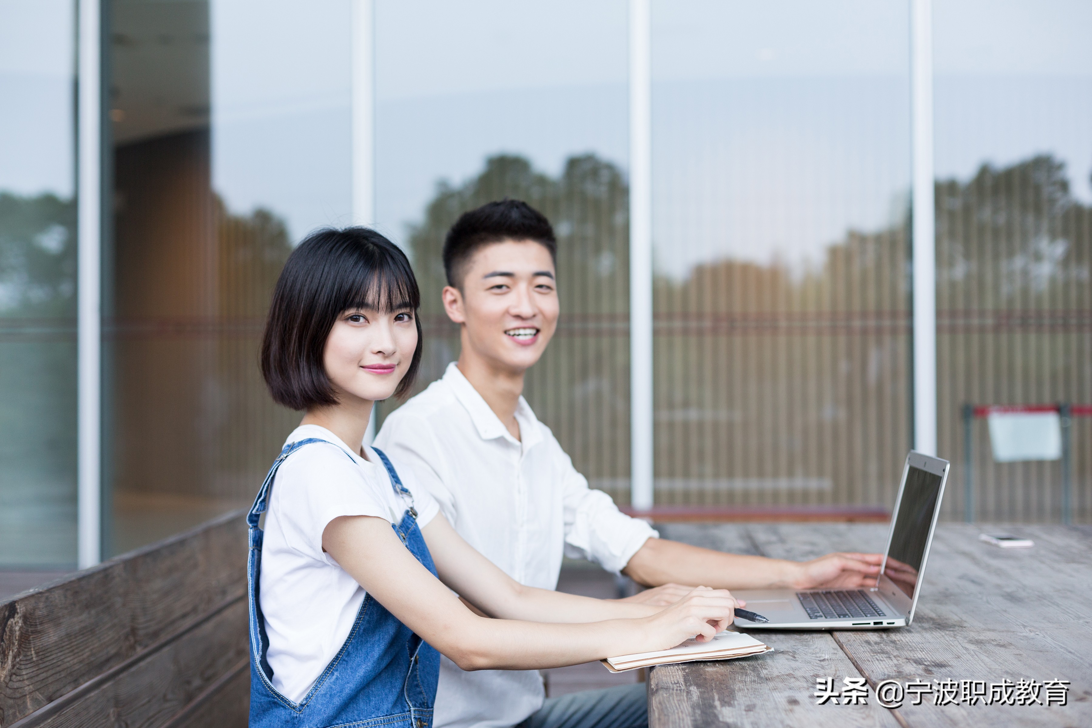 学历提升的正规机构有哪些？函授报名时间是什么时候？