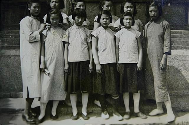 琼瑶的“励志人生”：2次高考落榜，3段辛酸情史，终成言情教母