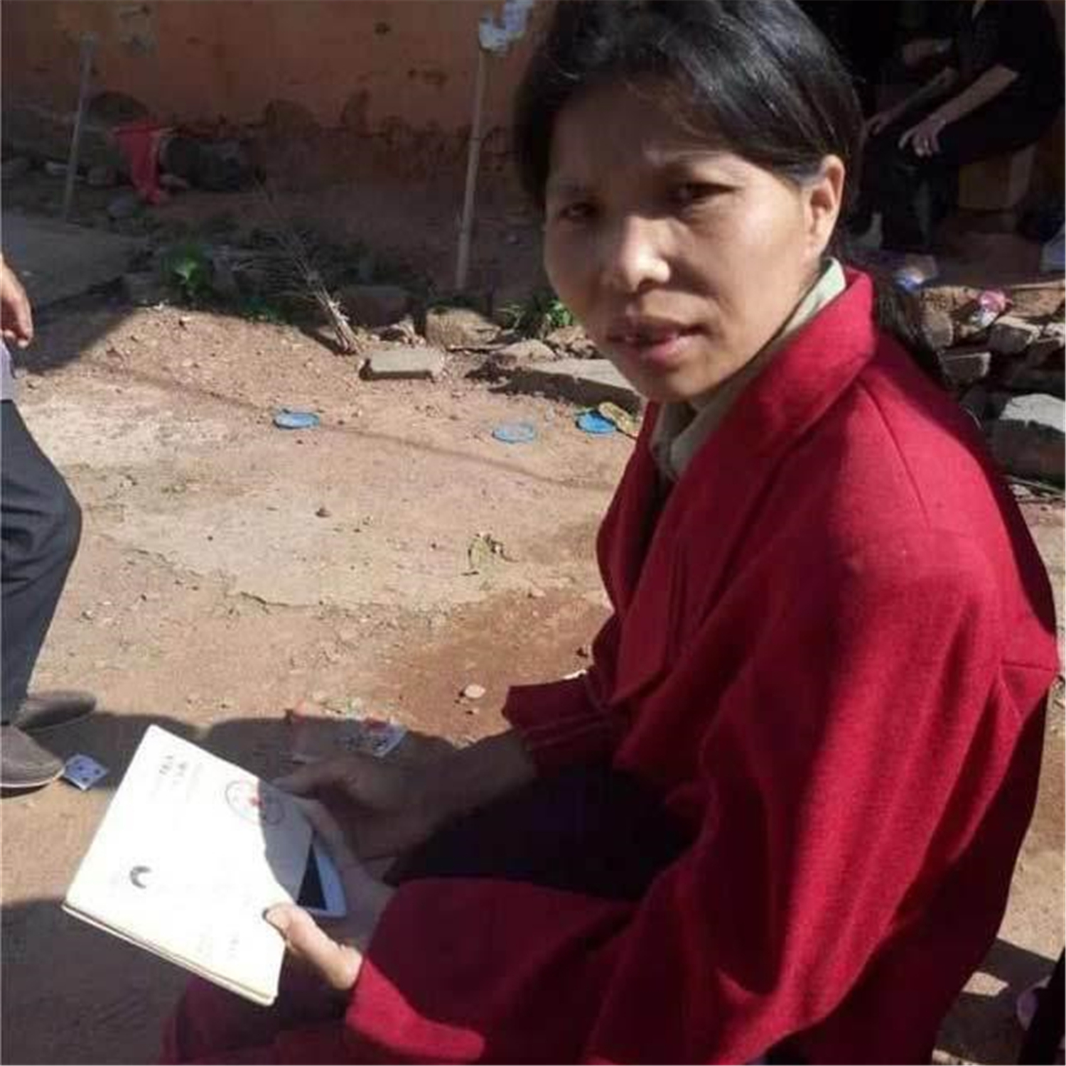 人大毕业却沦为低保户，农民丈夫的评价，揭开众多父母的教育怪圈