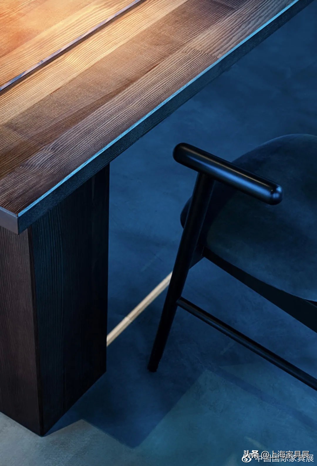 415㎡工业风韩式餐厅，这艺术灯光真是绝了